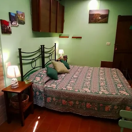 Podere Asche Farm stay *